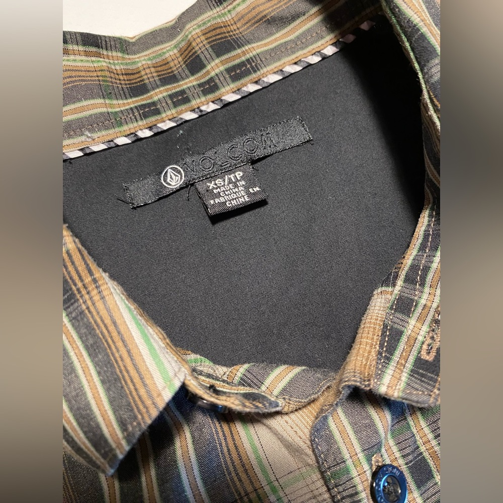 Volcom Men’s Button Down - Picture 5 of 7